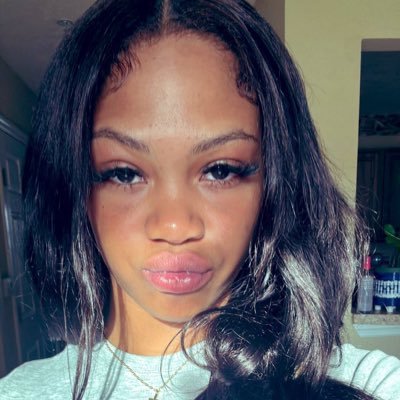 😈 CHICAGO VIXEN 🌆 | Homemade 🔥 content queen | Chi meet-ups for steamy collabs! DMs open🔥| No cash meet, pure seductive vibes 💋 | THROAT GOAT 💦✨
