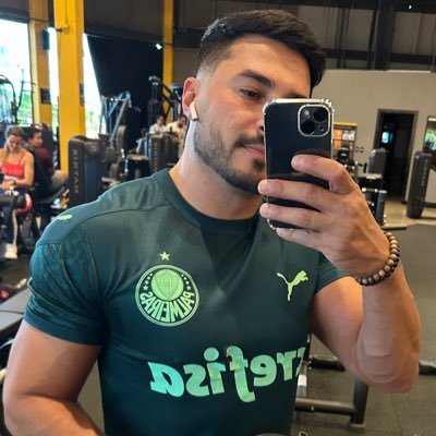 Jornalista e apaixonado pela Sociedade Esportiva Palmeiras. TRI CAMPEÃO DA AMÉRICA 🐷💚