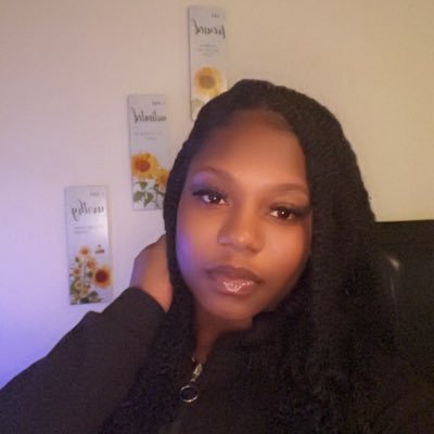Taurus ♉️ Inhale the good shit 🍃, exhale the bs 🌬 🏳️🌈💖💜💙Alpha Female
