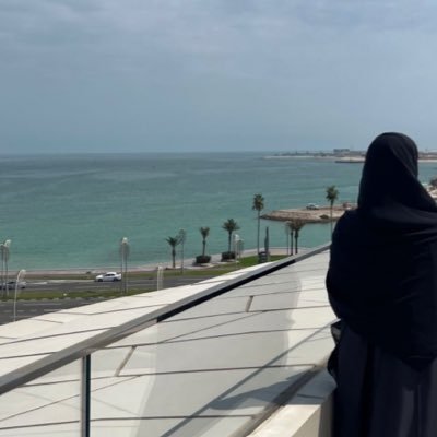 أكاديمية | مهتمة بالبحث في سيكولوجيا الإعلام والاتصال التسويقي