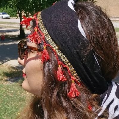 Family counselor
من یک زن منطقی و واقعگرام که فقط واقعیت رو میگم؛ منتها در رادیکالترین شکل ممکن📚همسر و مادر