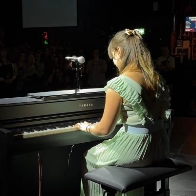 🇨🇵 🥖 Piano Cover 🎼🎹
IG : Foxine_Music
Tiktok https://t.co/IJLDiFwOFH
📧 Paulinepianofr@gmail.com