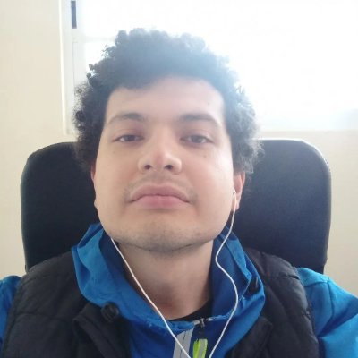 lu_isroman's profile picture. UX Writer | Cumbiero | Todo fine