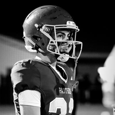 Benicia High School | 27' | Slot/DB| 5'6 135lbs | 3.6 GPA| 707-208-2784| lennonheinzlilly@gmail.com | Coach: @cjandersonb221