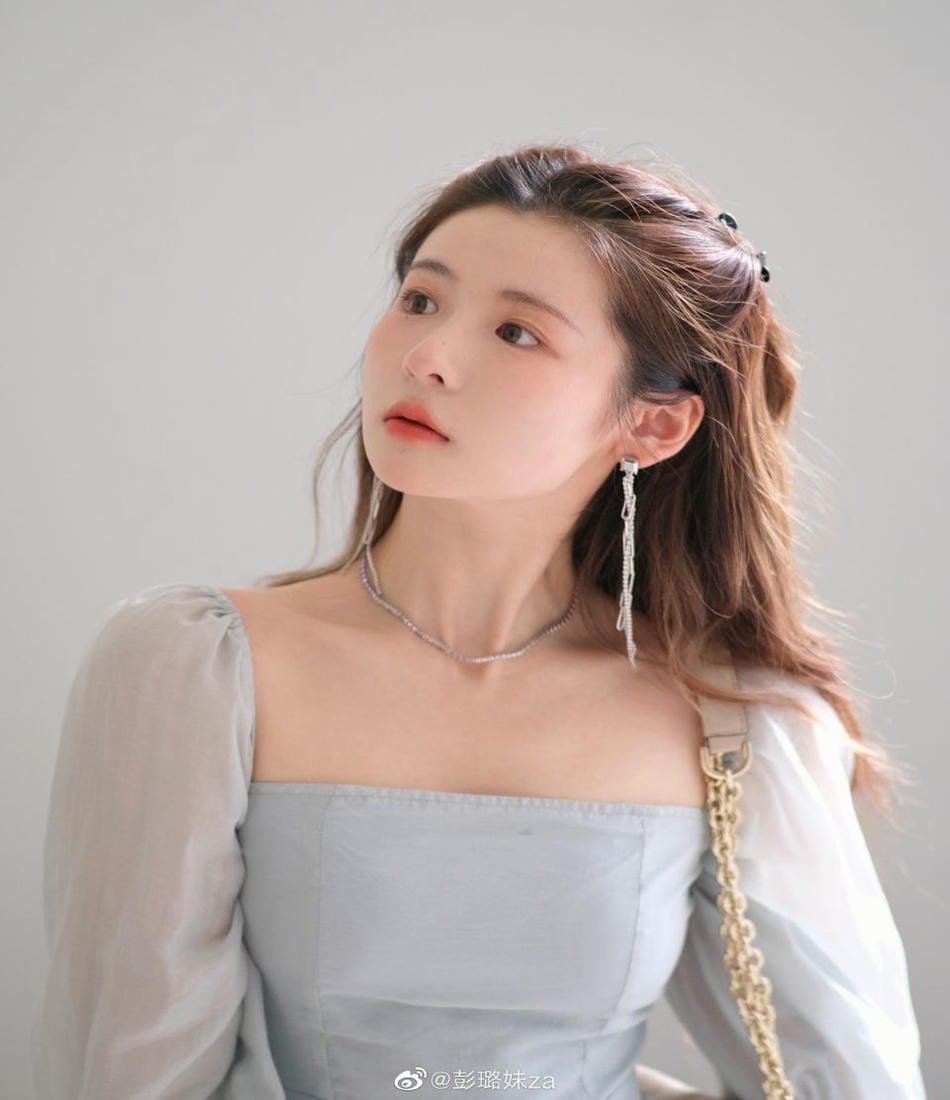 mg4593ovh008vq8's profile picture. 主营💧延边💧中高端外围上门，精挑细选，各种类型，应有尽有，诚信经营，专业靠谱，坚决不做一次性买卖，不需门槛就可安排。感兴趣请关注推特大号：@xingai1688168 👈少赚一点让大哥玩的开心放心，争取长期合作回头。在推上给你一份靠谱和真心♥🍑🍊