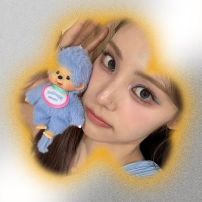 hikeydalso's profile picture. here for the fromisloonavelvet party