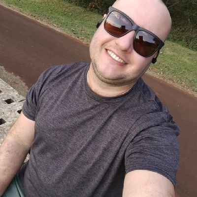 Nacionalista, ativista, defensor da Justiça Social, do Sistema Público e do Estado Democrático de Direito.