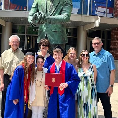 Dad, husband, educator, podcaster, Mundelein Mustangs and WMU Broncos fan… https://t.co/7SJvJZ3Phu