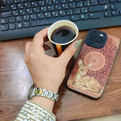 موظفة حقوقية 👩🏼‍⚖️