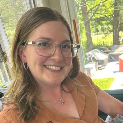 Proud #mentalhealth advocate, #dogmom, and Michigander. Former reporter for @MLive. Views are mine, so get your own.