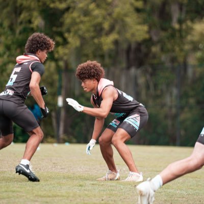 ZekeBurgess1's profile picture. 2027 🎓︱6’0 200︱16 Y/O︱🅒🅑/ATH 4.41 40, 10.75 100m 💨𝚌𝚑𝚒𝚕𝚍 𝚘𝚏 𝚐𝚘𝚍 🛐︱@NHSRAIDERSFB🏴‍☠️︱@c3elite7v7 | harrisezekial@gmail.com︱850-687-5570︱