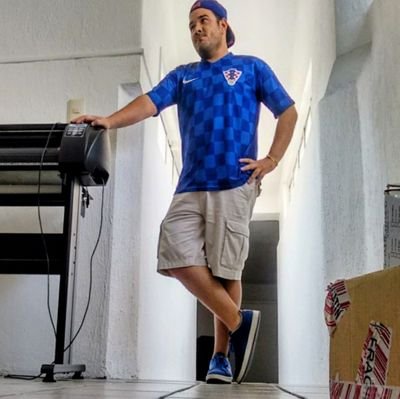 thejohnnymars's profile picture. 