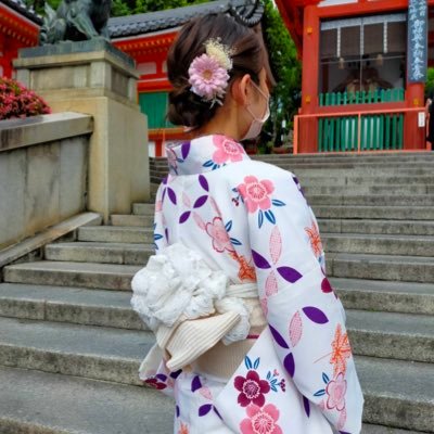 \美容師経験13年が作るLPデザイナー💐/ 問い合わせがこない方のお悩み解決|寄り添いご相談・ご提案いたします|LPを活用してオンラインを使い集客を数倍UPさせる✊🏻|丁寧なカウンセリングで想いをかたちに✨|お気軽にお問い合わせください✉️|お返事は迅速にお返しいたします!