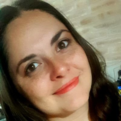 dell_yise's profile picture. Militante del Movimiento Evita💙
Feminista 💚
Tía de Egon y Roma 💞
 Docente de Historia.💛
Coordinadora de Economía Social en Municipalidad de San Rafael