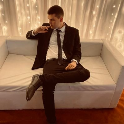 julianbut_'s profile picture. 