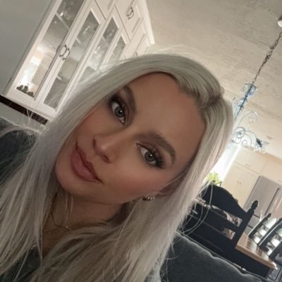 graciegeurts's profile picture. i’m a scary and powerful fire demon