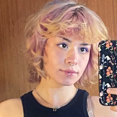 iamsillyaf's profile picture. (they/them) Im not going outside today!!!!