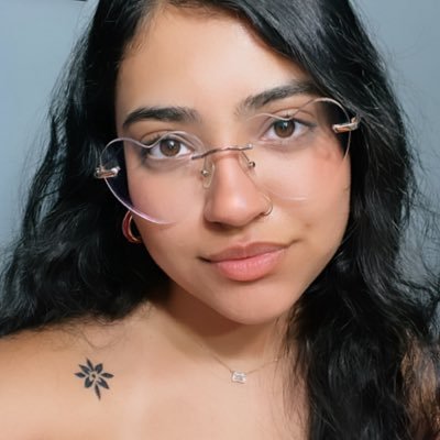 naydene031's profile picture. |-/ | 22 | concert photography 📸