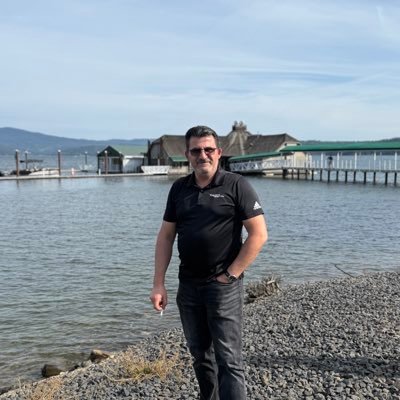 ammar98325097's profile picture. الأمور لا يمكنها أن تستقيم إلا بالعدل والإحسان إلى الأخرين،