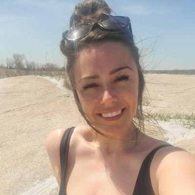 I'm here to have fun and chat if you're interested you can join me 😊