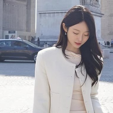 makabigon's profile picture. Dive into exclusive moments, timeless elegance, and the art of living beautifully. Join us on this journey of sophistication and inspiration