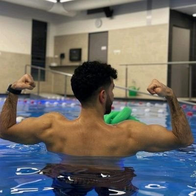 m918273465's profile picture. işi gereği ankara'da yaşayan ve bu yüzden canı sıkılan biri.