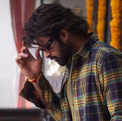 #Prabhas    follow @Darling_abhi_