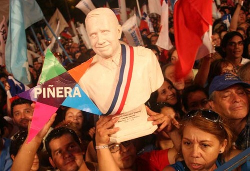Defendiendo a nuestro General, ahora desde el cyber del 25!  #GraciasPresidente #VenezuelaLibre