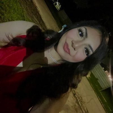 ysaandraa's profile picture. girl mom 🎀