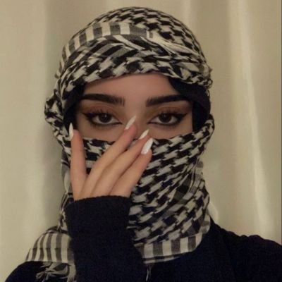 فالو=فالو
.
.
نه میلِ ماندن، نه شوقِ رفتن.
میانِ خستگی و بیحوصلگی، معلقم.