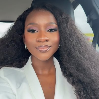 Imminent Transactional Lawyer 👩🏾⚖️📚|| Finance girl💰|| Business woman|| Goal oriented💕