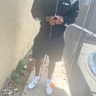 0limitcariii's profile picture. 