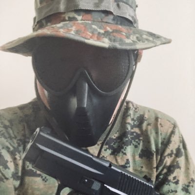 k_b_m_taka's profile picture. 愛知県ローカル在住のバリバリの関西人です、文鳥と亀と暮らしてます、好きな事はジーンズ育成、皮ジャン育成、ブーツ、シルバー、真鍮、エアガン、サバゲー、寺社仏閣巡りと幅広くやっております、防災士の資格も持ってます！