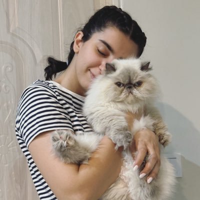 دوستان و آشنایان گرامی،تمایلی به ارتباط با شما در توییتر ندارم.فکر کنین منو نمیشناسین و رد شین.ممنان🦦