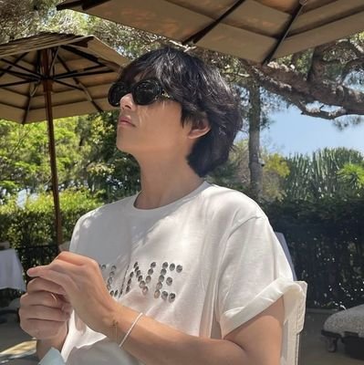 ihrtvvv's profile picture. @BTS_twt