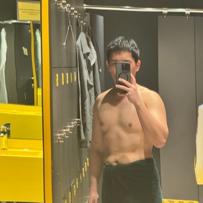 wastedguy18's profile picture. Foodie.