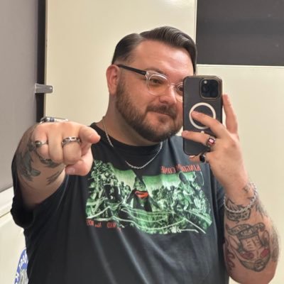 Jay • 29 • xxx • CA ✈️ PNW • music and comics • 🇵🇷 + 🇮🇪 • bi