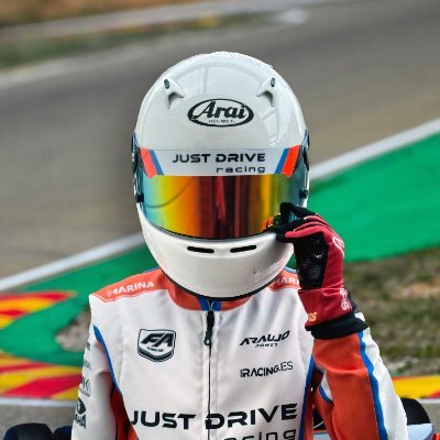 🏎️ Racer 🚀 🇪🇸 | Karting & iRacing 🕹️
Dreaming big, racing fast! 🚀🏁
📩 Account managed by parents