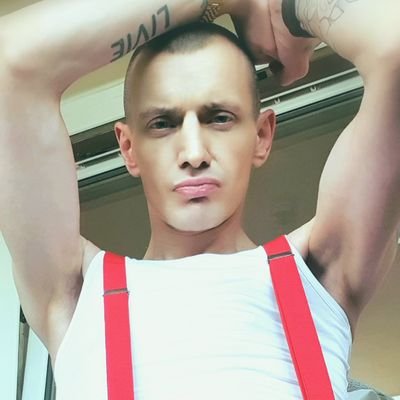 🅱️🅱️ Hung exhibitionist and NSFW content creator
18+ only!