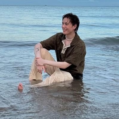 🇲🇽 , 25 | I met Yugyeom on April 5th, 2025 💚 | ahgase, dandelion | phantwt | oasistwt | neurodivergent | fvck capitalism | pansexual, genderfluid | she/they