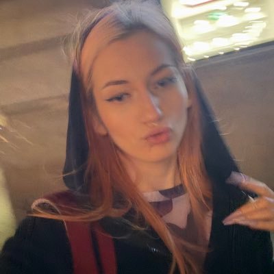 фанат @kisa_aan / восхищаюсь и боготворю / выкладываю то, что сама она никогда бы не выложила