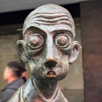 emilsinclair92's profile picture. علاقمند به کامپیوتر، ادبیات، و فلسفه