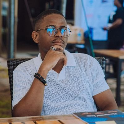 UI/UX Designer 👨💻|| || iDesign Clean, User-Friendly Web & Mobile Experiences || Crypto/NFT Enthusiast🛸 .