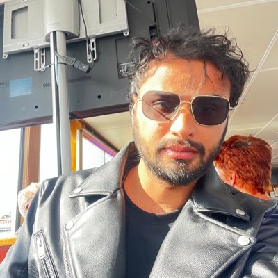 KkhandujaMohit's profile picture. 