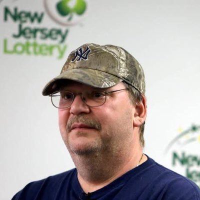 I’m MICHAEL J WEIRSKY the New Jersey lottery winner of $$273,000,000 lottery winner .I’m giving out $50,000 USD to any of my lucky followers. 💰🇺🇸🇺🇸