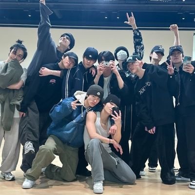 BTS•EXO•SVT•NCT•SKZ•ATZ•TBZ•TRSR•GOT7•MNSTX•BTOB•IKON•CRVTY•TXT•ENHA•SHINEE•SUJU•SF9•WNR•WANNA1•ASTRO•IU•BP•RV•TWICE•SNSD•ITZY•AESPA•MAMAMOO •• Mashiho🍀 LUCAS♡