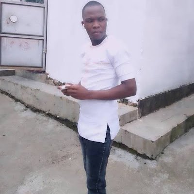 JamesUg22728's profile picture. follow me for a permanent follow back immediately