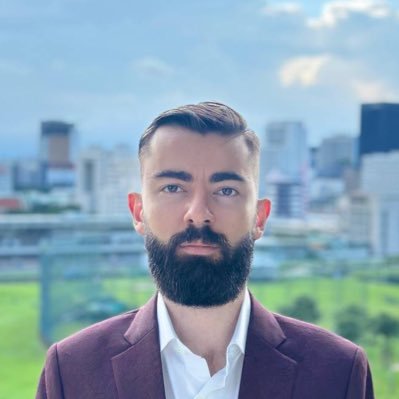 YourOptimizator's profile picture. ⚒️ E-commerce Consultant | Fractional CFO 🧠 Simplifying e-commerce and finance 💵 Helping D2C brands understand and action their numbers