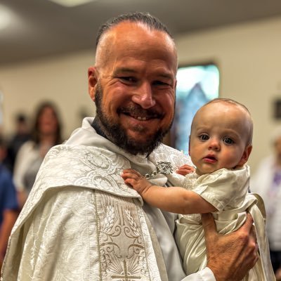 Anglican Priest. Love giver, faith spreader, hope dealer.