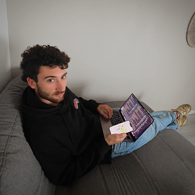 x4 SaaS founder & CNTL Digital, agence spécialisée dans le développement de SaaS et App mobiles pour startups 🚀 Réserve un appel 👇